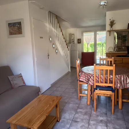 Maison L'olivier בית נופש קאלביסון